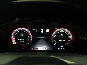 Volkswagen Golf VIII Life 1.5 TSI 27 navigation