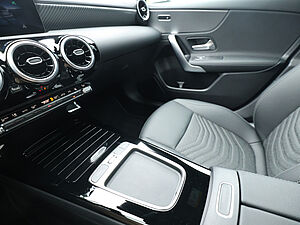 Mercedes-Benz A 250 e Progressive Advanced 16 navigation