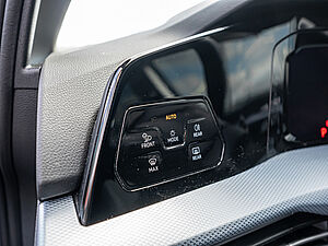 Volkswagen Golf VIII Goal 2,0 l TDI DSG 20 navigation