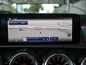 Mercedes-Benz A 250 4M AMG Sport Advanced Plus 11 navigation