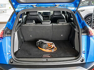 Peugeot 2008 e-GT Elektromotor 136 20 navigation