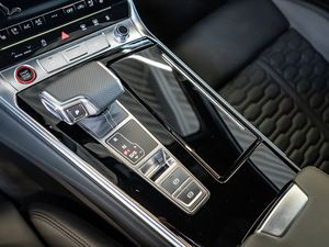Audi RS6 Avant 4.0 TFSI quattro AHK PANO B+O HUD 13 navigation