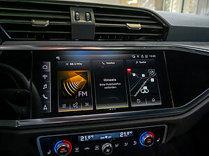 Audi Q3 S line 35 TFSI 10 navigation