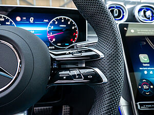 Mercedes-Benz GLC 300 4M AMG Line 13 navigation