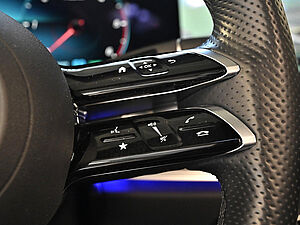 Mercedes-Benz E 300 d 4M Cabrio AMG Line 18 navigation
