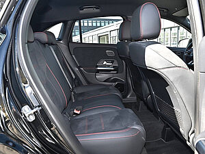 Mercedes-Benz GLA 220 4M AMG Line 5 navigation