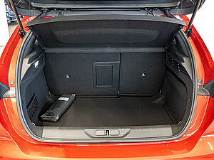 Peugeot 308 Allure BlueHDi 130 EAT8 20 navigation