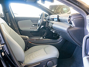 Mercedes-Benz A 250 e Progressive Advanced 18" 2 navigation