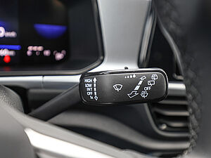 Volkswagen T-Roc Life 1.5 l TSI DSG 28 navigation