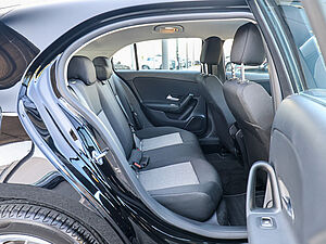 Mercedes-Benz A 250 e 4 navigation