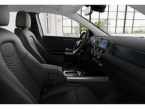 Mercedes-Benz GLA 180 Progressive Advanced Plus 8 navigation