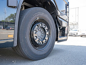 Mercedes-Benz Actros 1853 LS 4x2 mit GSR 4 navigation