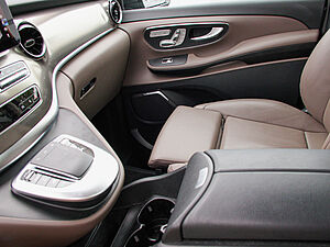 Mercedes-Benz V 300 d EXCLUSIVE EDITION Lang 16 navigation