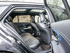 Mercedes-Benz E 220 d T AMG Line Premium 4 navigation