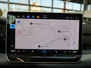 Volkswagen Golf VIII Goal 2,0 l TDI DSG 16 navigation