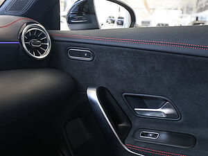 Mercedes-Benz CLA 200 d Coupé AMG Sport Advanced Plus 17 navigation