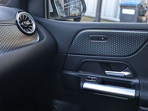 Mercedes-Benz B 250 4M Progressive Advanced Plus 18 navigation