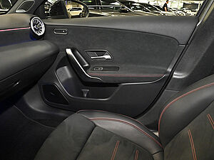 Mercedes-Benz A 250 e AMG Line 15 navigation