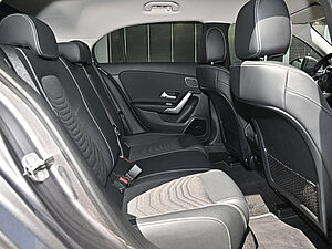 Mercedes-Benz A 200 d Progressive Advanced 5 navigation