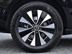 Mercedes-Benz V 300 d AVANTGARDE Lang 8 navigation