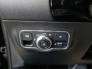 Mercedes-Benz GLA 180 Progressive Advanced 28 navigation