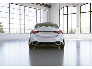 Mercedes-Benz A 200 Limo AMG 11 navigation