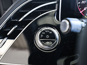 Mercedes-Benz E 53 AMG Hybrid 4M+ 30 navigation
