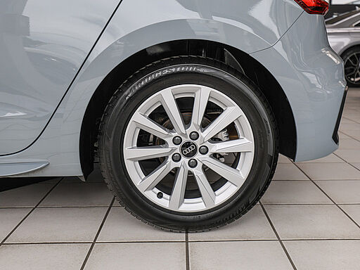 Audi A1 Sportback S line 30 TFSI S tronic 5