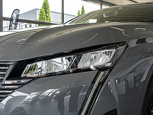 Peugeot 308 SW Allure BlueHDi 130 EAT8 27 navigation
