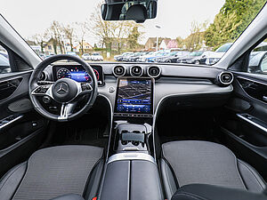 Mercedes-Benz C 180 T Avantgarde Advanced 8 navigation