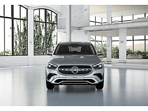 Mercedes-Benz GLA 180 Progressive Advanced Plus 10 navigation