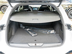 Peugeot 308 SW GT HYBRID 136 e-DSC6 19 navigation