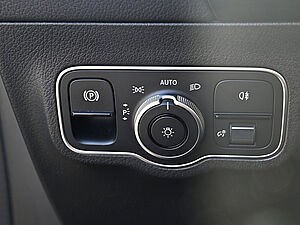 Mercedes-Benz B 250 e Progressive 22 navigation
