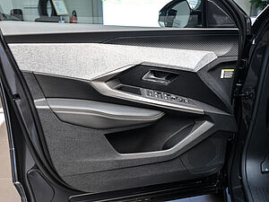 Peugeot 5008 Allure HYBRID 145 e-DSC6 32 navigation