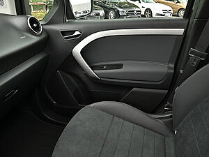 Mercedes-Benz T 180 d PROGRESSIVE Standard 13 navigation