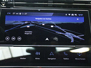 Peugeot 308 SW Allure HYBRID 136 e-DSC6 11 navigation