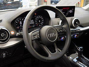 Audi Q2 35 TFSI S line 19 navigation