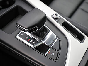 Audi A4 Avant S line 35 TFSI S tronic 15 navigation