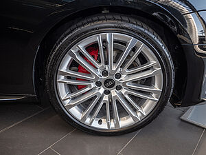 Audi A4 Avant 40 TFSI quattro S line 5 navigation