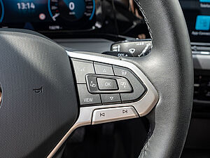 Volkswagen Golf VIII Style 1,5 l eTSI DSG 17 navigation