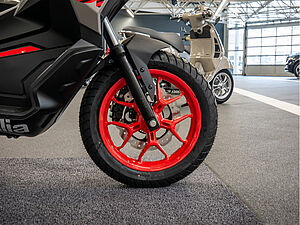 Aprilia SR 125 SR GT 200 ABS 4 navigation