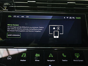 Peugeot 408 GT HYBRID 145 e-DSC6 14 navigation
