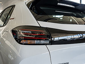 Peugeot 208 Neuer Style HYBRID 100 e-DSC6 27 navigation