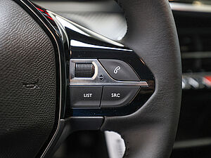 Peugeot 208 Neuer STYLE PureTech 100 20 navigation