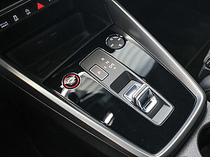 Audi S3 Sportback 2.0 TFSI quattro S tronic 16 navigation