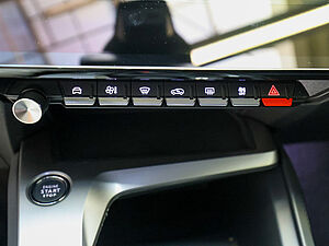 Peugeot 308 SW Allure PureTech 130 16 navigation