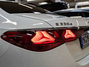 Mercedes-Benz E 220 d AMG Sport 28 navigation