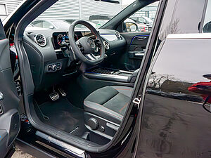 Mercedes-Benz GLA 180 Edition AMG Line 8 navigation