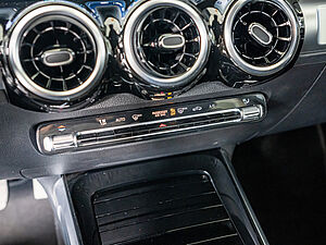 Mercedes-Benz GLB 250 4M Progressive Advanced 12 navigation