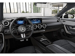 Mercedes-Benz CLA 180 Shooting Brake 2 navigation